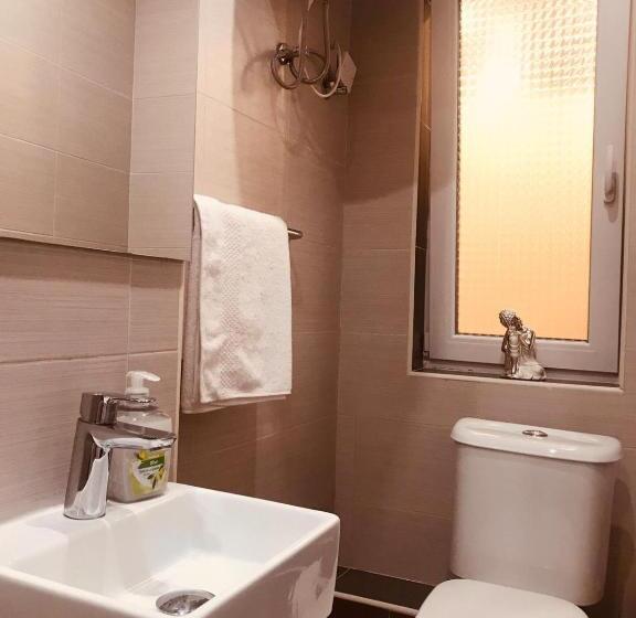 اتاق استاندارد سه نفره, La 88 Boutique