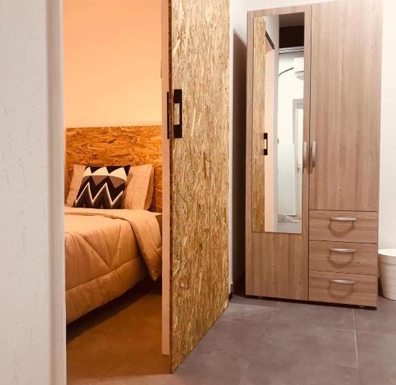 اتاق استاندارد سه نفره, La 88 Boutique