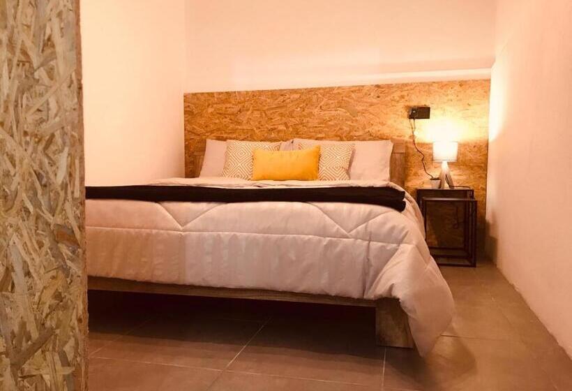 اتاق استاندارد سه نفره, La 88 Boutique