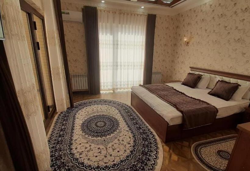 デラックスルーム, Said Islom Khoja