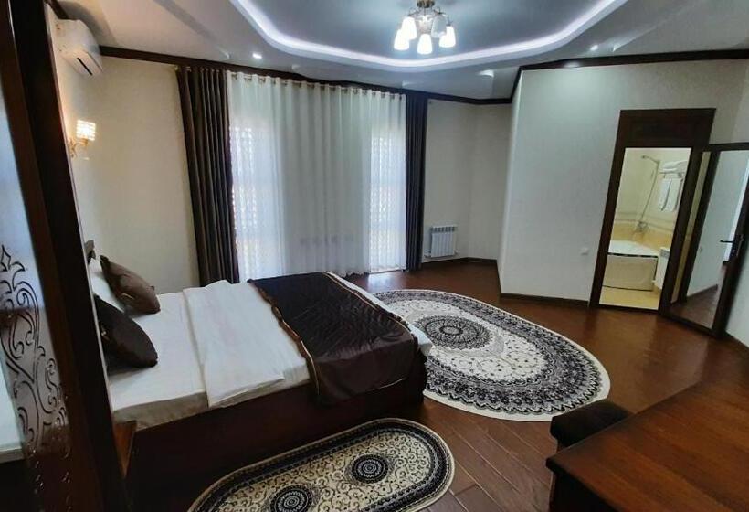 デラックスルーム, Said Islom Khoja