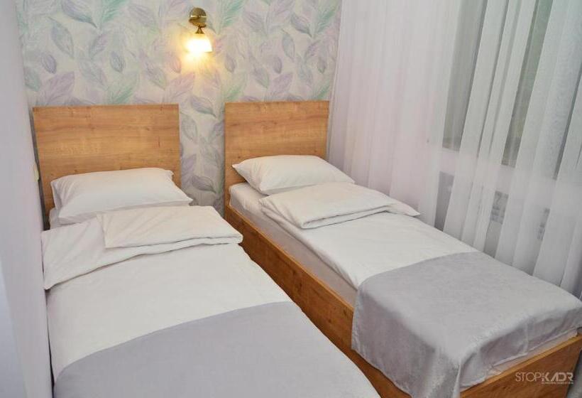 חדר סטנדרט, Asour