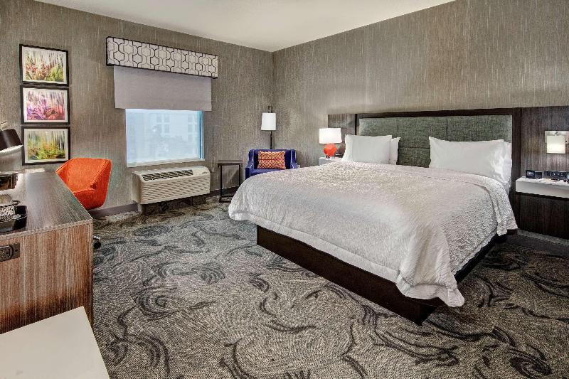 غرفة قياسية سرير كينج, Hampton Inn Fresno Airport