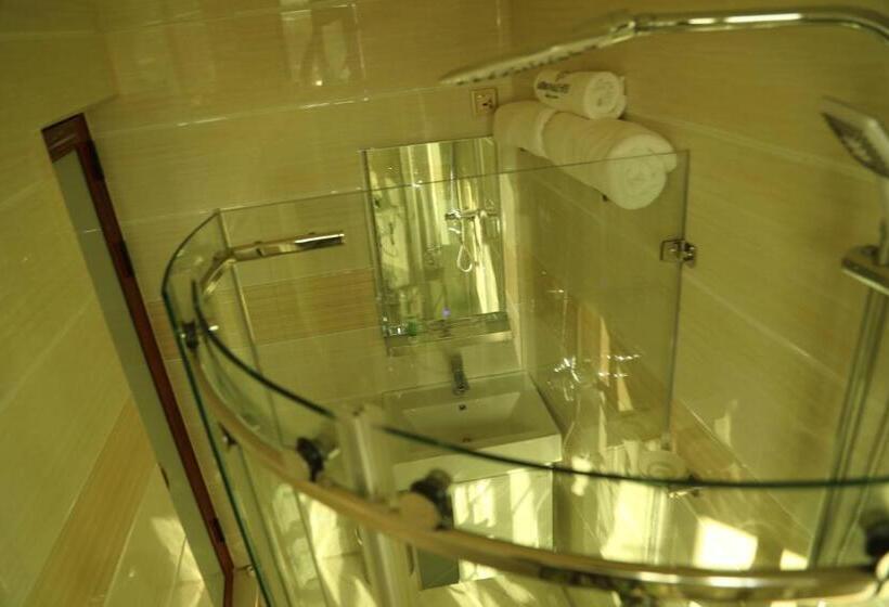 اتاق لوکس, Jaromax Palace