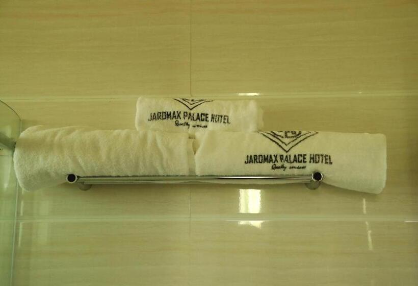 اتاق لوکس, Jaromax Palace