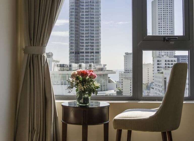 اتاق لوکس با چشمانداز شهر, Florida