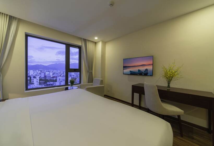 اتاق لوکس با چشمانداز شهر, Florida