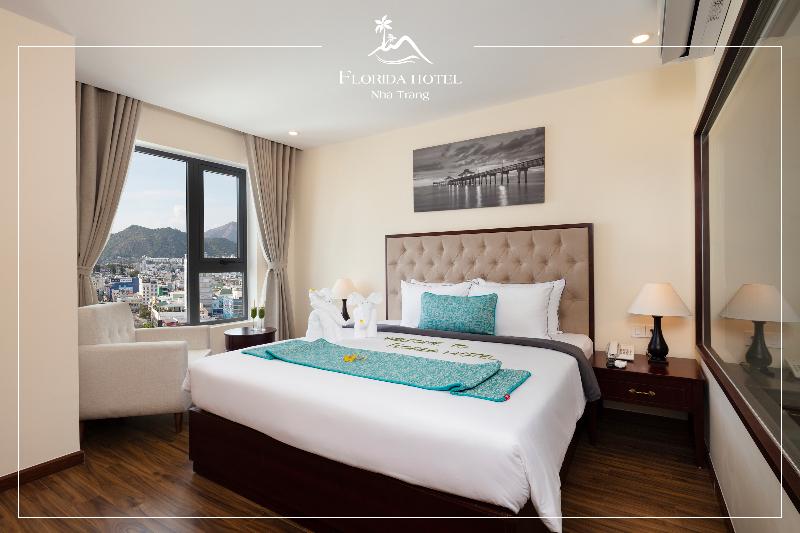 اتاق لوکس با چشمانداز شهر, Florida