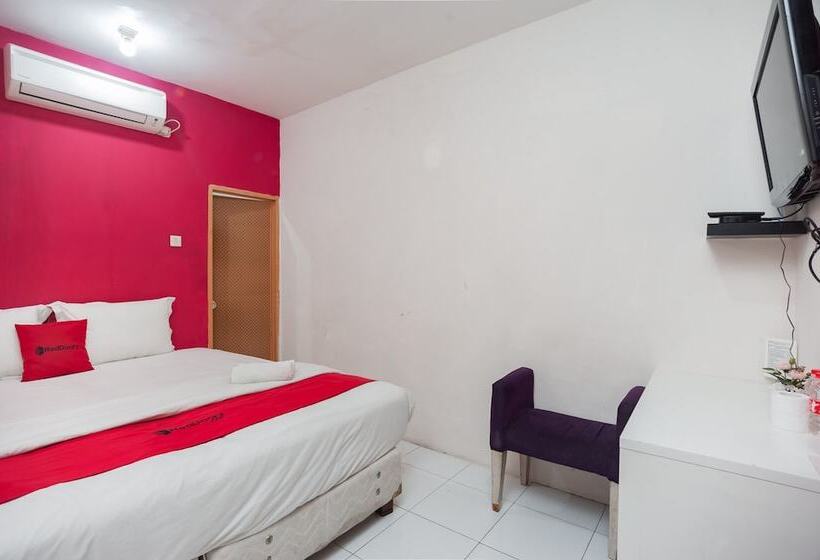 Номер Economy, Mega Stay Near Mall Kelapa Gading