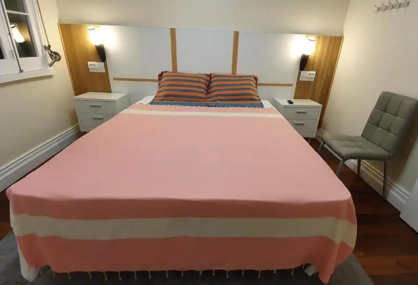 اتاق استاندارد, Bruma Hostel