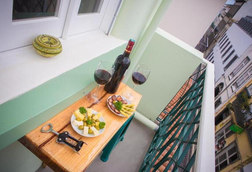 اتاق استاندارد, Bruma Hostel