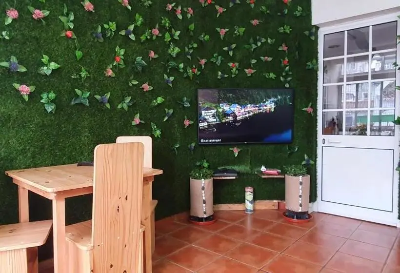اتاق استاندارد, Bruma Hostel