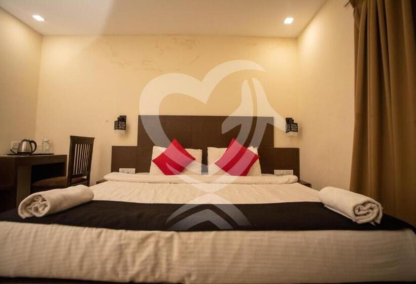 Executive Room, De Alcazar Calangute