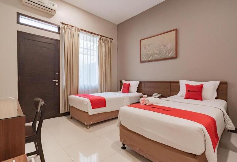 デラックスルーム, Reddoorz Near Simpang Dago 2