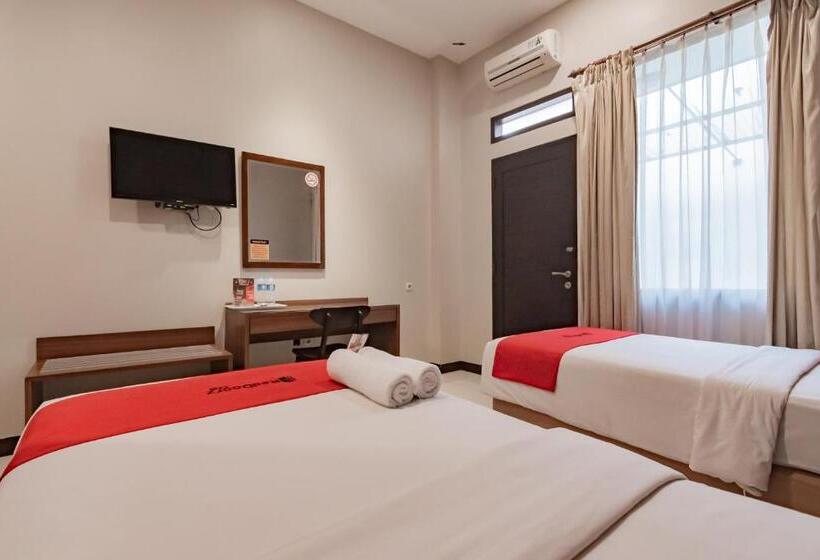 Номер Deluxe, Reddoorz Near Simpang Dago 2