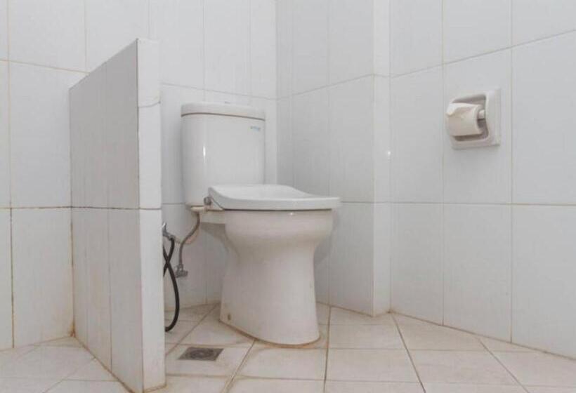 ファミリールーム, Reddoorz Near Simpang Dago 2