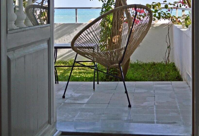 سوییت با چشم‌انداز دریا, Villa Edo