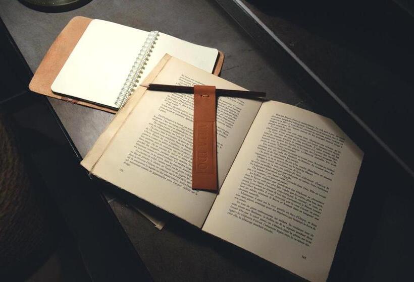 سوییت با چشم‌انداز دریا, Villa Edo