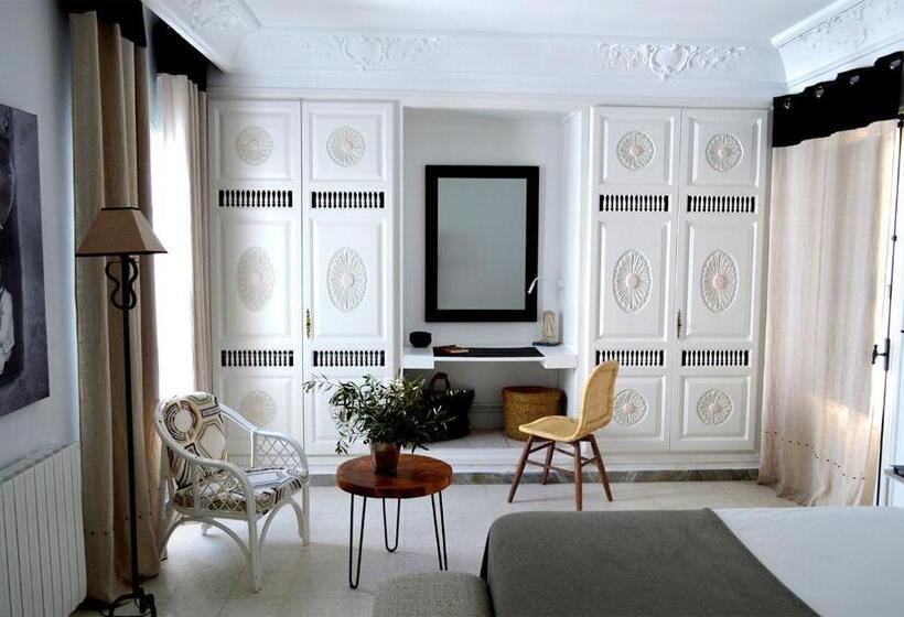 سوییت با چشم‌انداز باغ, Villa Edo