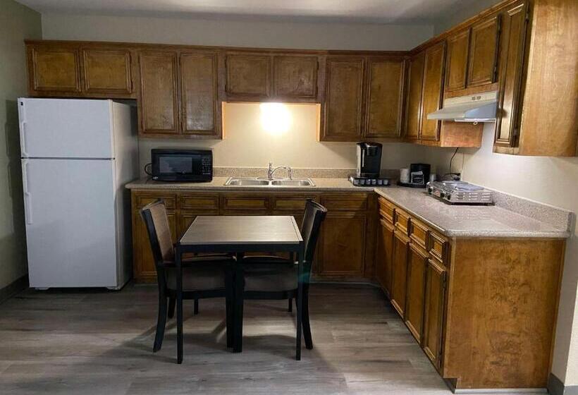 キングサイズベッドのスイートルーム, Best Western Inn Of Brenham