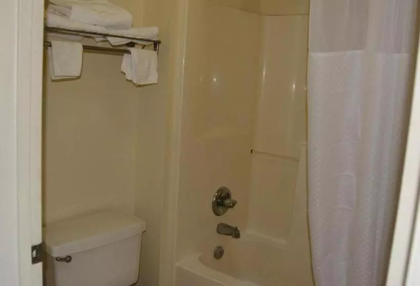 スタンダードルーム, Travelodge By Wyndham Montgomery East