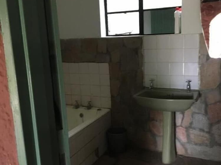 اتاق استاندارد, Nyangombe Backpackers