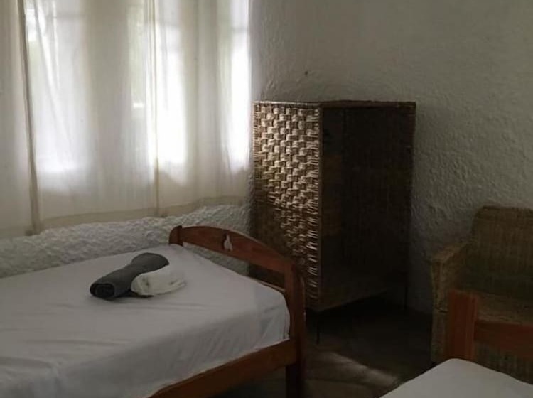 اتاق استاندارد, Nyangombe Backpackers