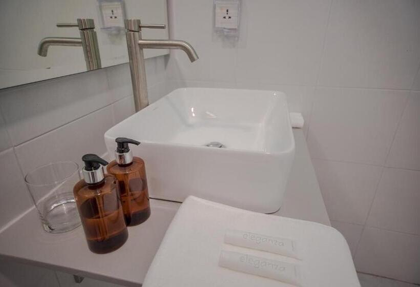 اتاق لوکس, Lagoon Villa Thoddoo