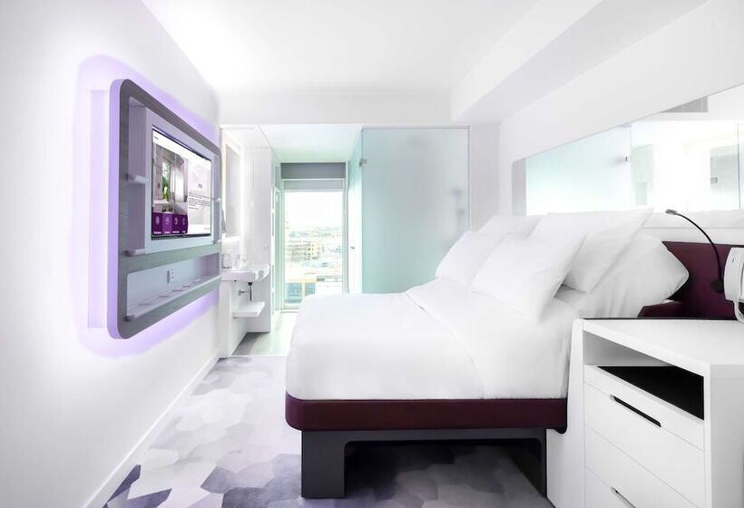 Premium Room, Yotel Amsterdam