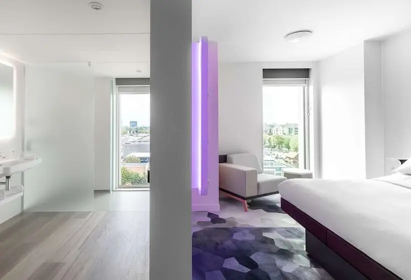 スタンダードルーム, Yotel Amsterdam