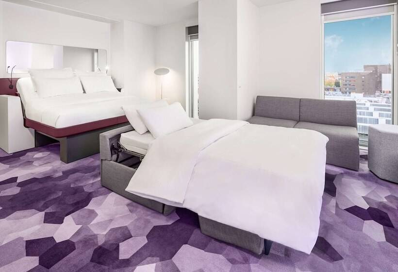 Junior Suite, Yotel Amsterdam