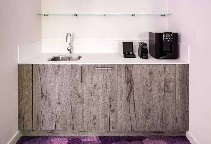 ジュニアスイート, Yotel Amsterdam