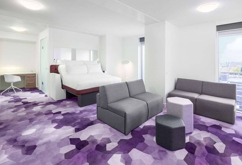 Junior Suite, Yotel Amsterdam