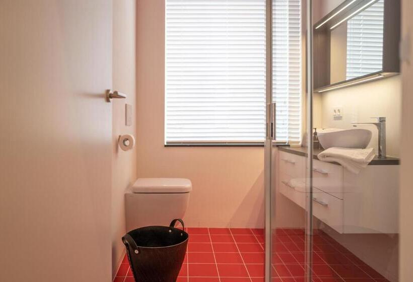 اتاق لوکس با تخت بزرگ, Bella Vista