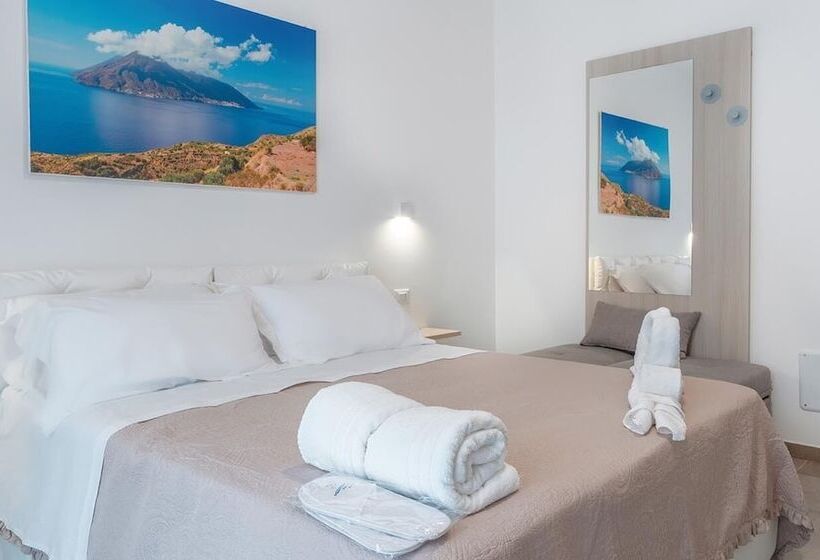 اتاق استاندارد سه نفره, Mediterraneo Palace Luxury Affittacamere