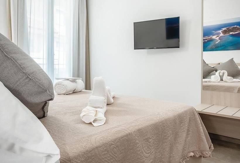 اتاق استاندارد چهار تخته, Mediterraneo Palace Luxury Affittacamere