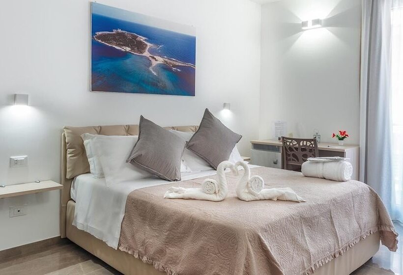 اتاق استاندارد چهار تخته, Mediterraneo Palace Luxury Affittacamere