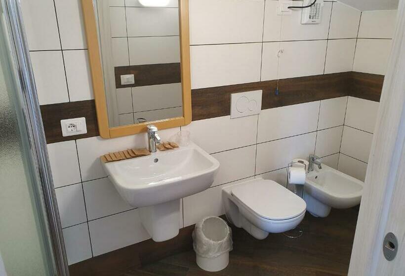 غرفة عائلية مطلّة علي البحر, Agriturismo Sant'anna