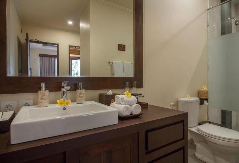 מיטת קינג בסוויטה, The Mudru Resort By Pramana Villas