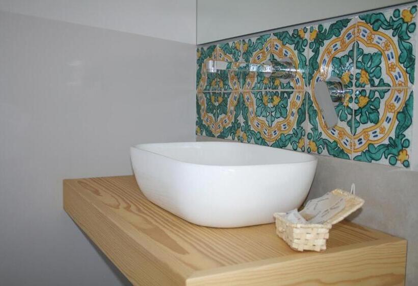 Triple Room Sea View, Sotto L Eremo