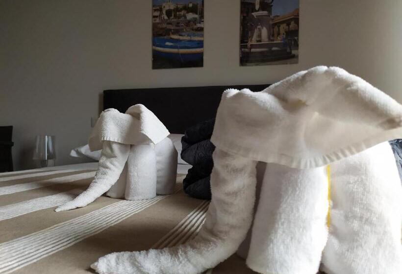 Triple Room Sea View, Sotto L Eremo