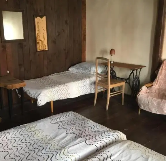 スタンダードルーム, Hostelskippy