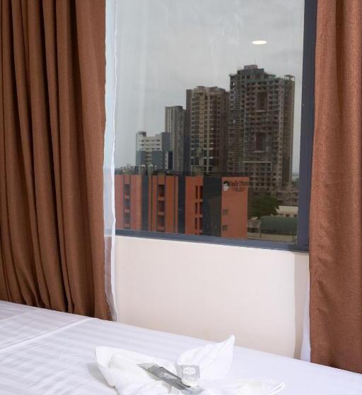 디럭스 룸, Griffin Hotel And Suites