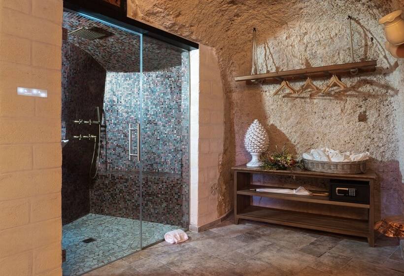 סוויטה, Masseria Torre Rossa