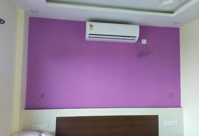 Standardrum, Megafarm Inn