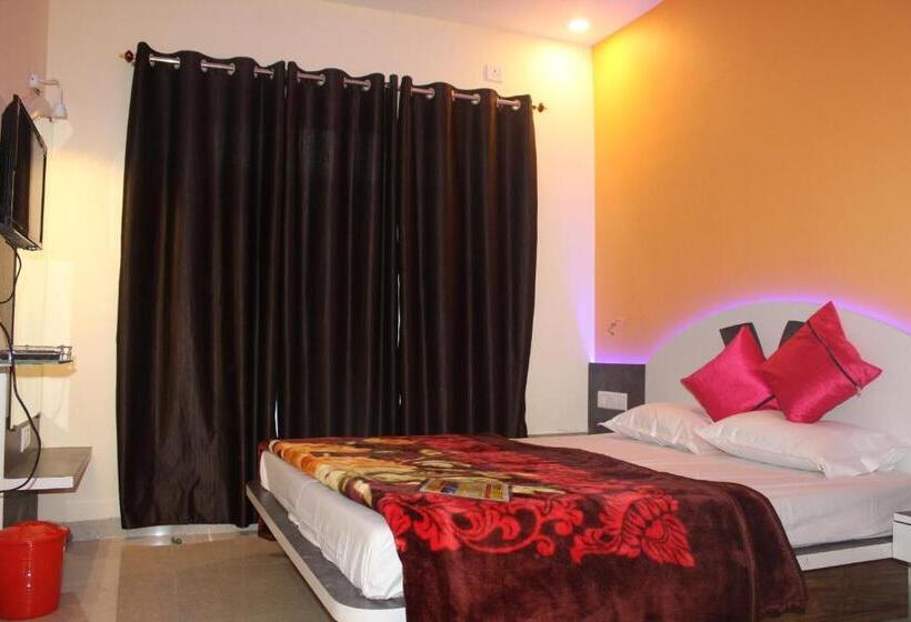 Standardrum, Megafarm Inn