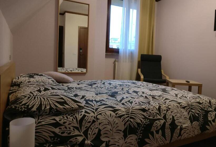 غرفة سوبيريور, Foresteria Sirio