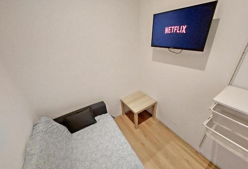 اتاق استاندارد سه نفره, Deluxe Tivoli Suites