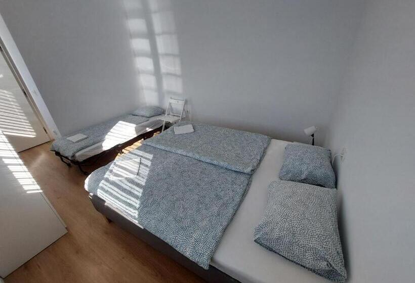 آپارتمان 1 خوابه, Deluxe Tivoli Suites