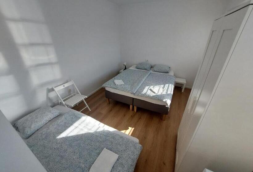 آپارتمان 1 خوابه, Deluxe Tivoli Suites